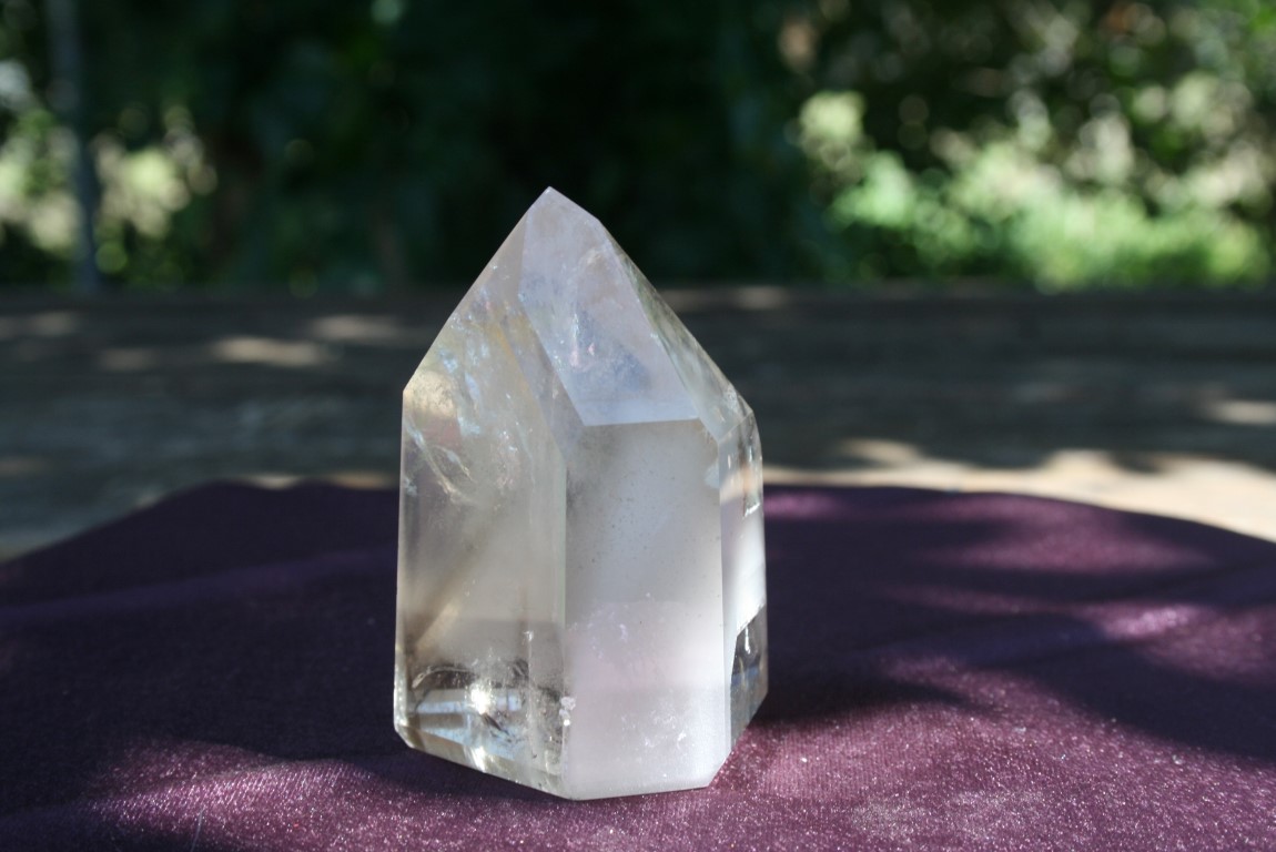 Quartz (Clear) and  with Point Formation and Chlorite programmability, amplification of one's intentions, magnification of ambient energies, clearing, cleansing, healing, memory enhancement 4654